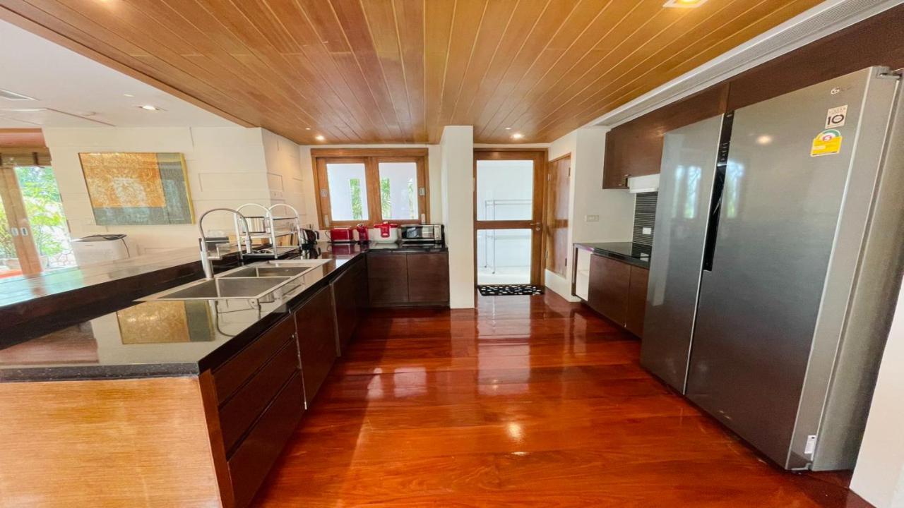 Villa Yizen Beachfront Seaview Pattaya