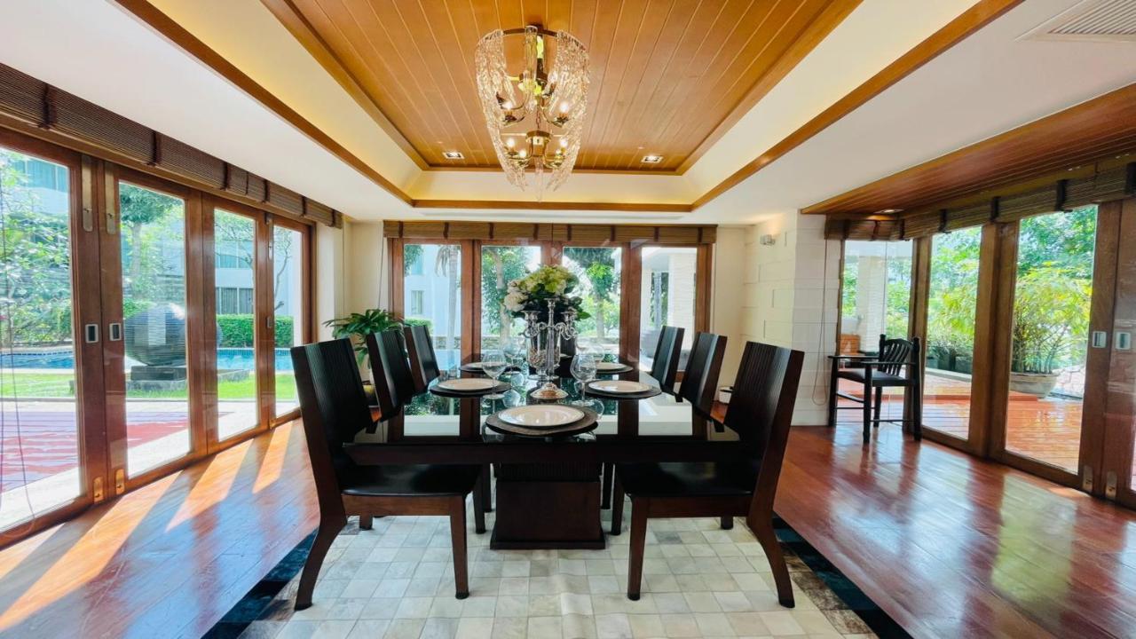 Yizen Beachfront Seaview * Pattaya