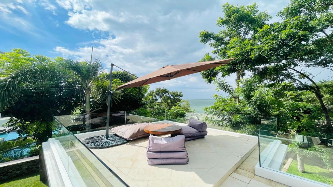 Yizen Beachfront Seaview Pattaya
